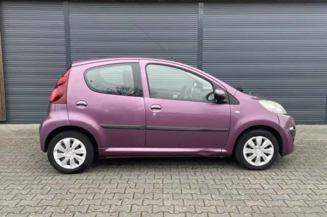 Peugeot 107 (2012) thumbnail 5