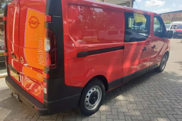 Opel Vivaro (2018) thumbnail 2