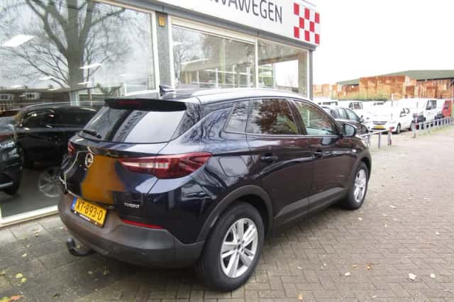 Opel Grandland X (2019) thumbnail 2