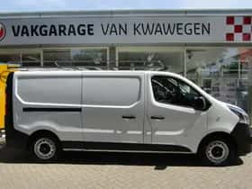 Opel Vivaro (2016) thumbnail 2