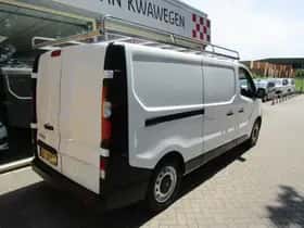 Opel Vivaro (2016) thumbnail 3