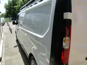 Opel Vivaro (2016) thumbnail 5