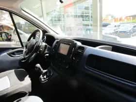 Opel Vivaro (2016) thumbnail 8