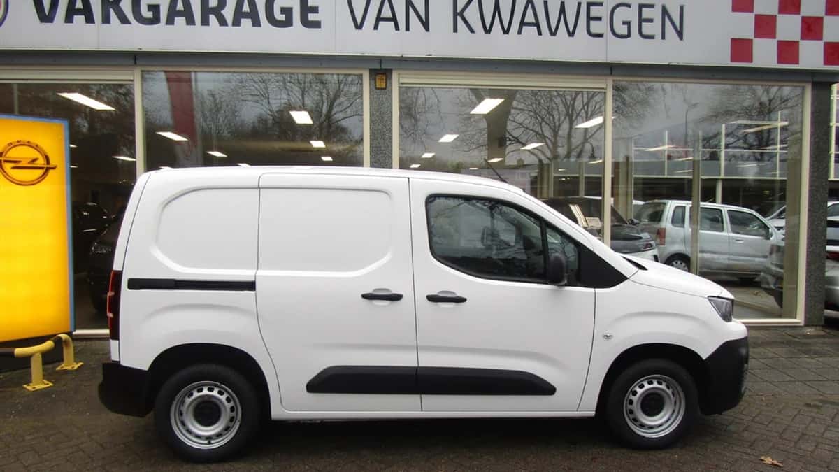 Peugeot Partner (2020) — foto 1