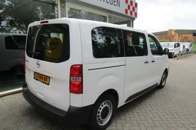 Opel Vivaro (2021) thumbnail 2