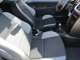 Peugeot 207 (2008) thumbnail 8