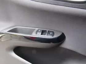 Opel Corsa (2015) thumbnail 9