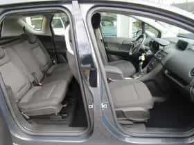 Opel Meriva (2016) thumbnail 9