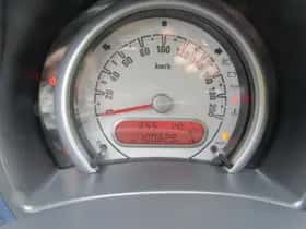 Opel Agila (2011) thumbnail 11