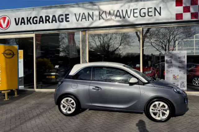 Opel Adam (2016) thumbnail 2