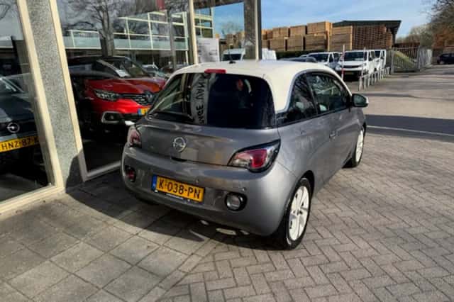 Opel Adam (2016) thumbnail 3
