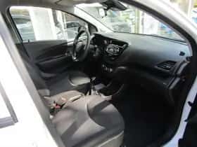 Opel Karl (2015) thumbnail 8