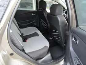 Renault Captur thumbnail 12