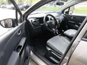 Renault Captur thumbnail 16