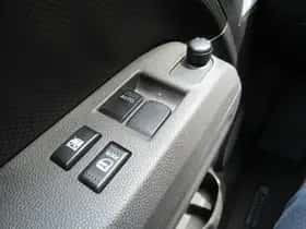 Opel Agila (2012) thumbnail 9