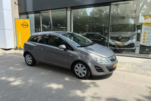 Opel Corsa (2012) thumbnail 2