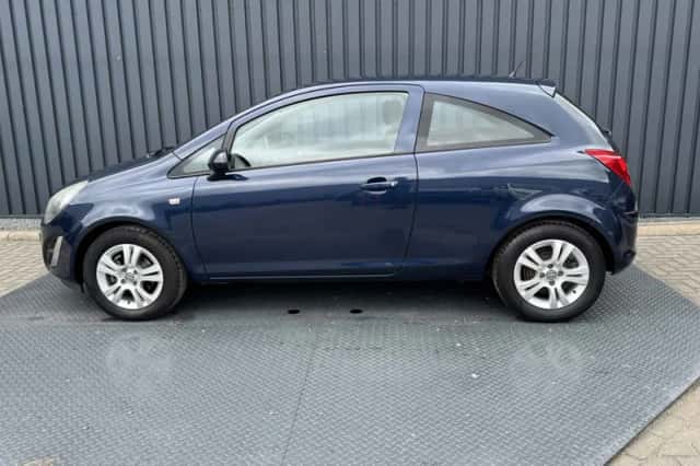 Opel Corsa (2008) thumbnail 1