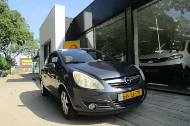 Opel Corsa (2008) thumbnail 4