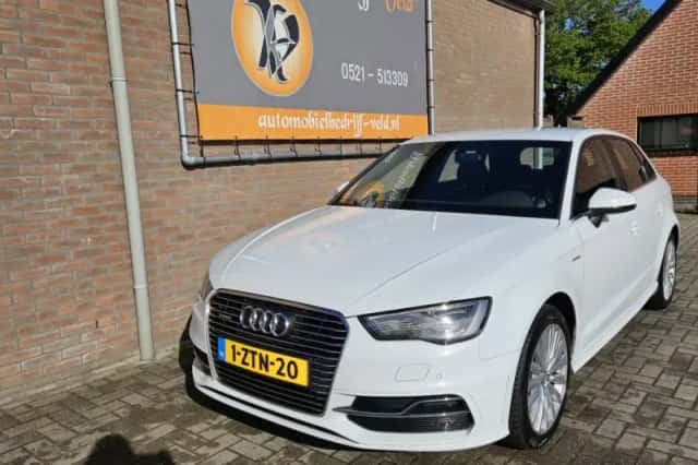 Audi A3 (2015) thumbnail 1
