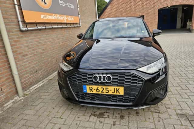Audi A3 (2022) thumbnail 3