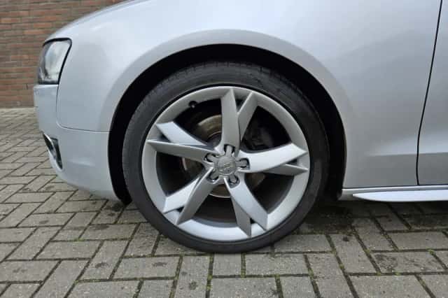 Audi A5 (2010) thumbnail 5