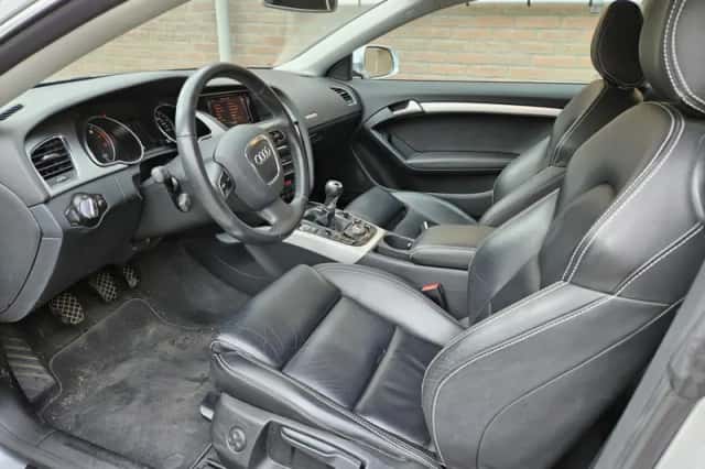 Audi A5 (2010) thumbnail 6