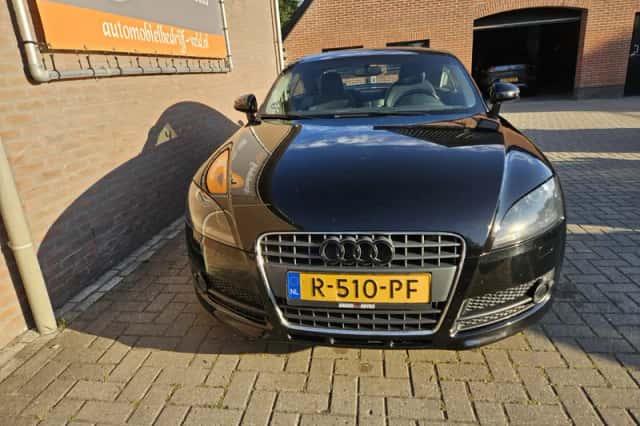 Audi TT (2009) thumbnail 3