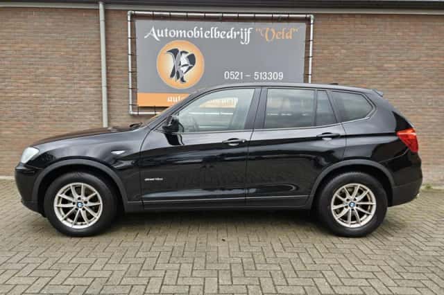 BMW X3 (2013) thumbnail 4