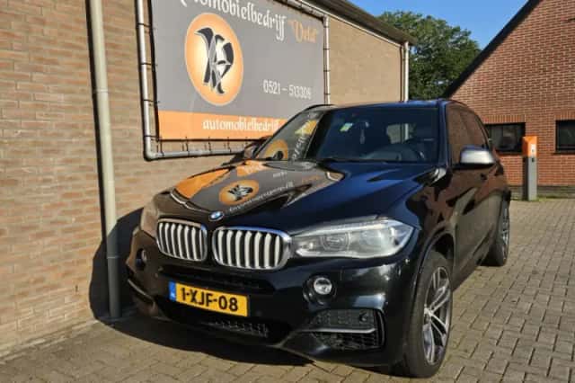 BMW X5 (2014) thumbnail 1