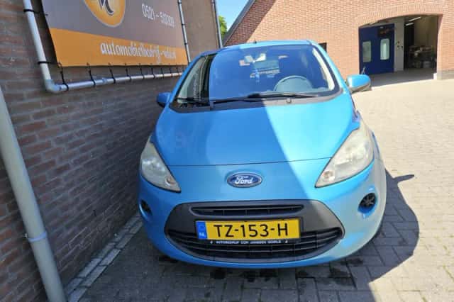 Ford Ka (2010) thumbnail 3
