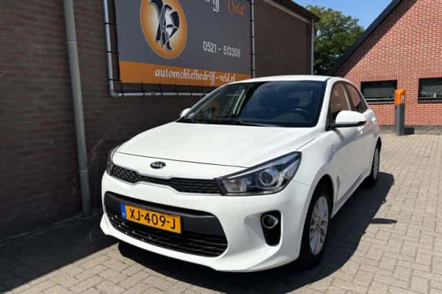 Kia Rio (2019) thumbnail 2