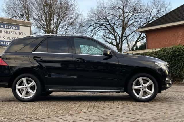 Mercedes-Benz GLE (2018) thumbnail 4