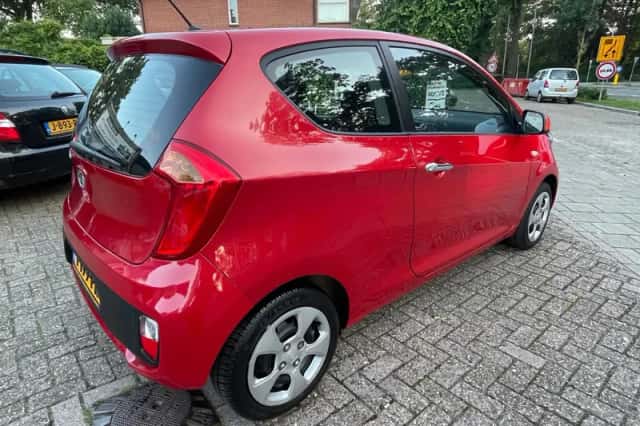 Kia Picanto (2012) thumbnail 5