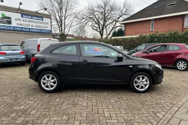 SEAT Ibiza (2009) thumbnail 4