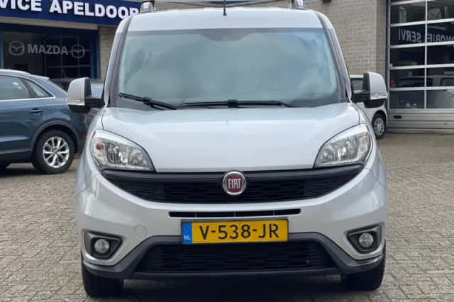Fiat Doblò (2017) thumbnail 2