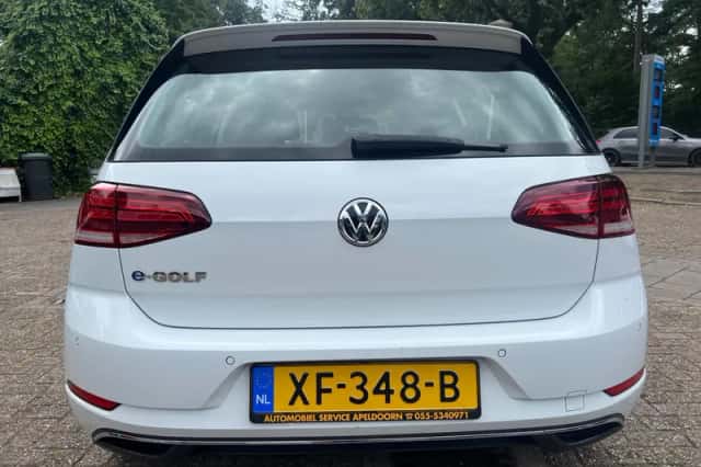 Volkswagen E-Golf (2018) thumbnail 6