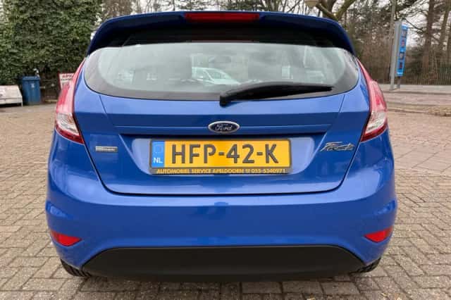 Ford Fiesta (2013) thumbnail 5