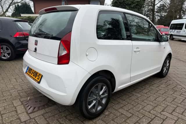 SEAT Mii (2015) thumbnail 5