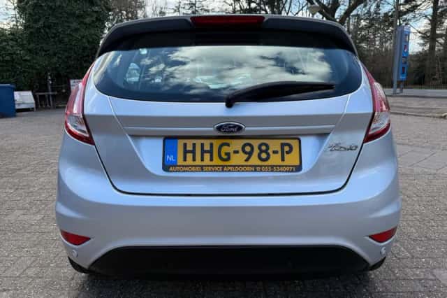 Ford Fiesta (2015) thumbnail 6