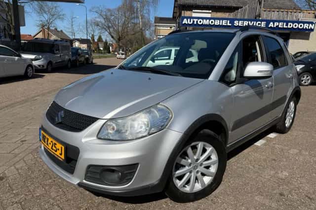 Suzuki SX4 (2011) thumbnail 1