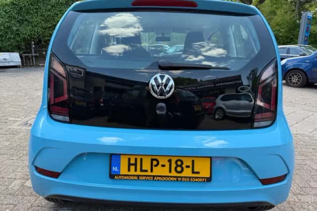 Volkswagen Up! (2016) thumbnail 6