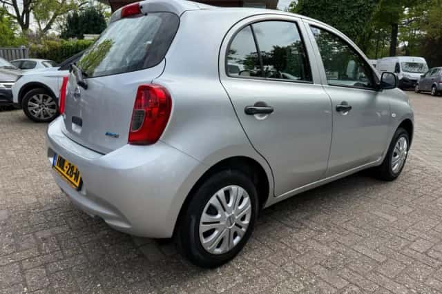 Nissan Micra (2015) thumbnail 5