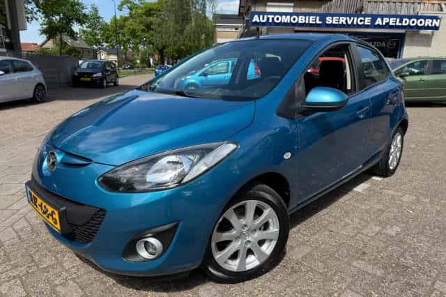 Mazda 2 (2012) thumbnail 1