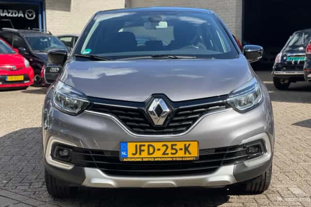 Renault Captur (2017) thumbnail 2