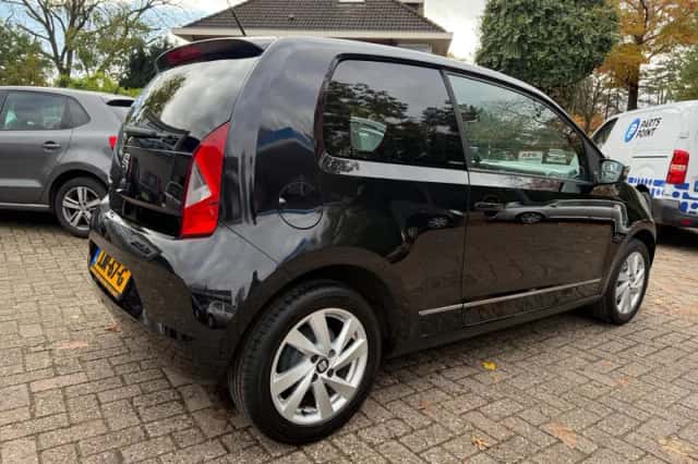 SEAT Mii (2015) thumbnail 5
