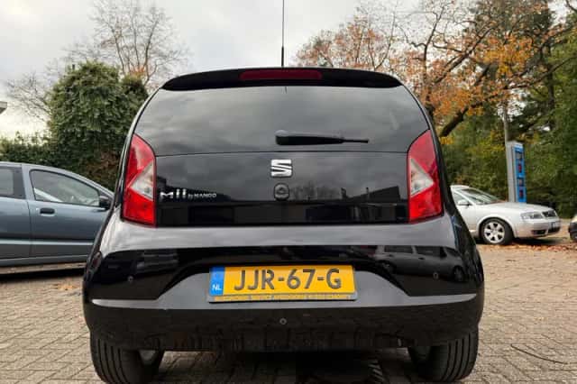 SEAT Mii (2015) thumbnail 6