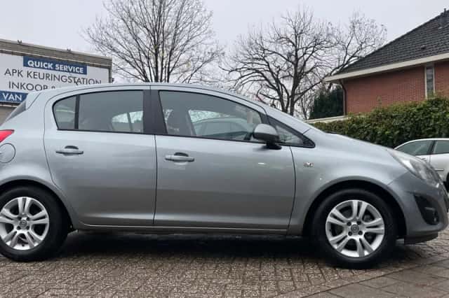 Opel Corsa (2015) thumbnail 4