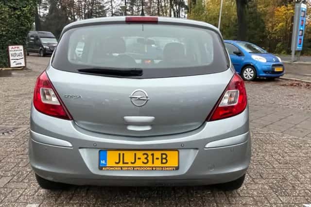 Opel Corsa (2015) thumbnail 5