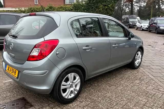 Opel Corsa (2015) thumbnail 6