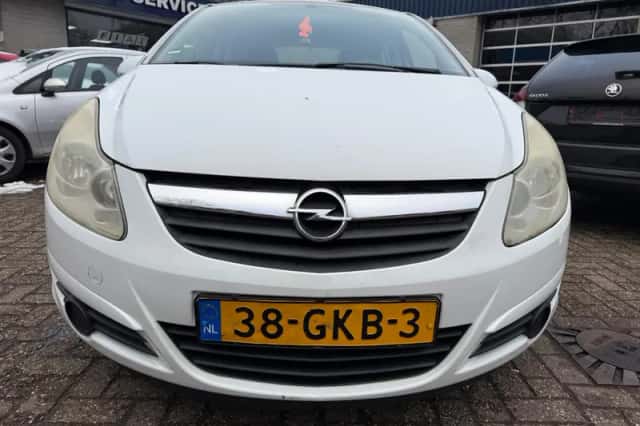 Opel Corsa (2008) thumbnail 2